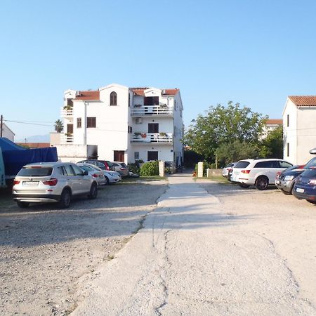 Apartments Ida Sućuraj מראה חיצוני תמונה