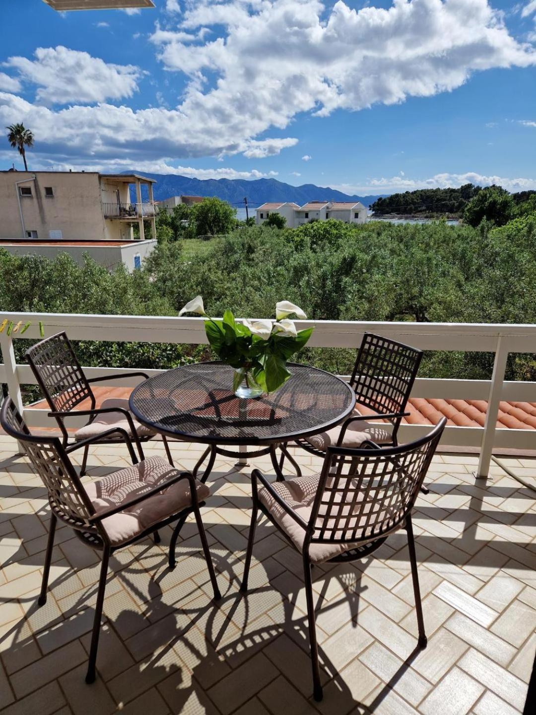 Apartments Ida Sućuraj מראה חיצוני תמונה