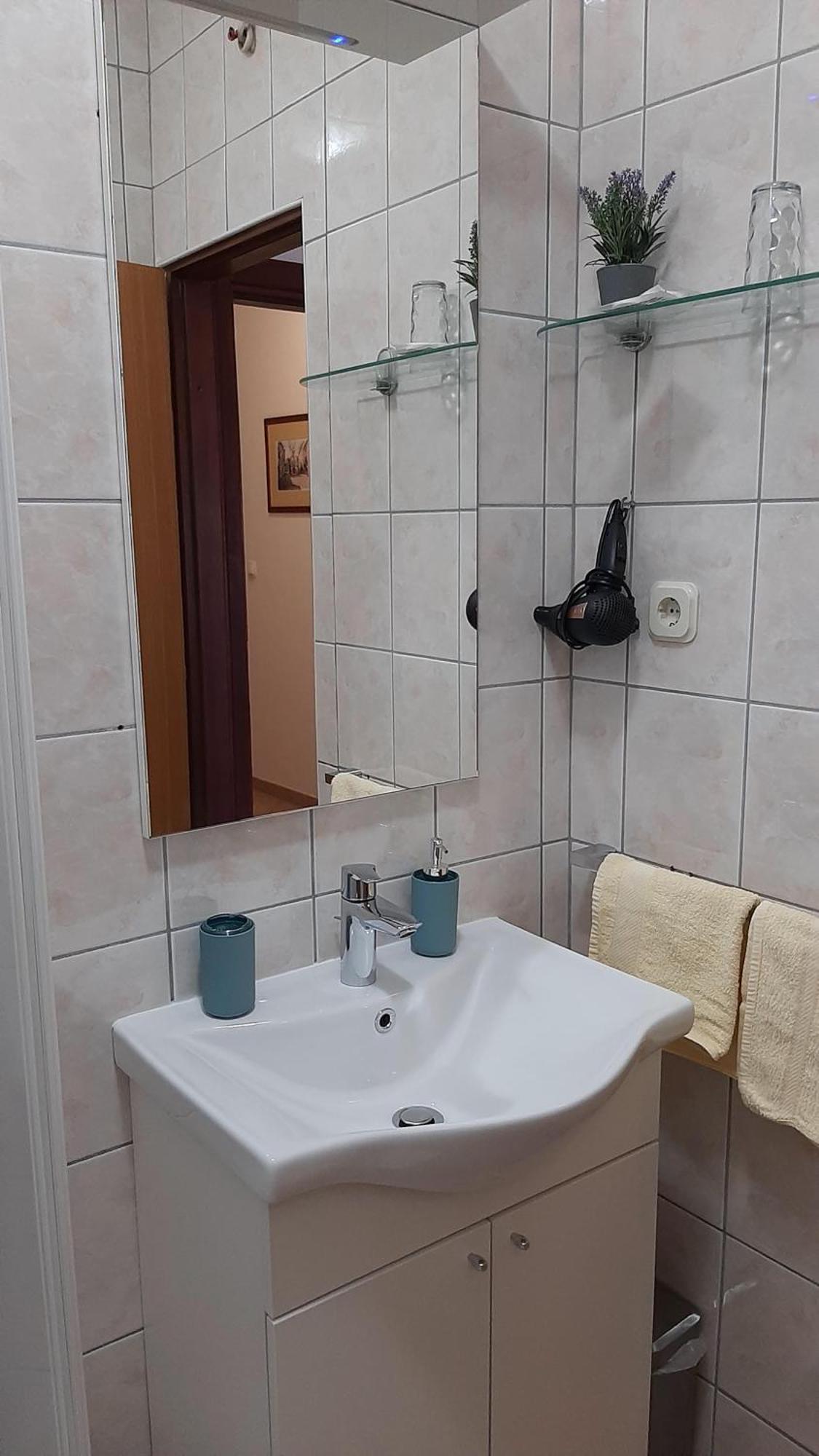Apartments Ida Sućuraj מראה חיצוני תמונה