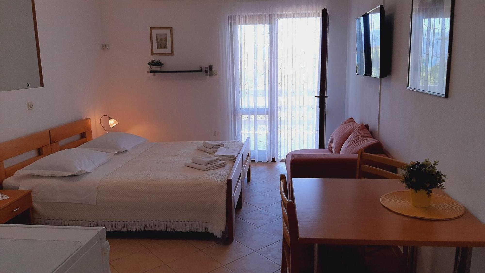 Apartments Ida Sućuraj מראה חיצוני תמונה
