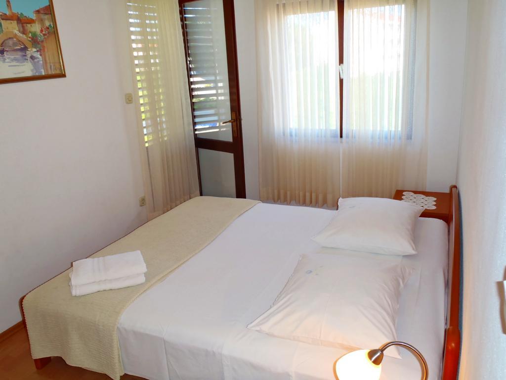 Apartments Ida Sućuraj מראה חיצוני תמונה