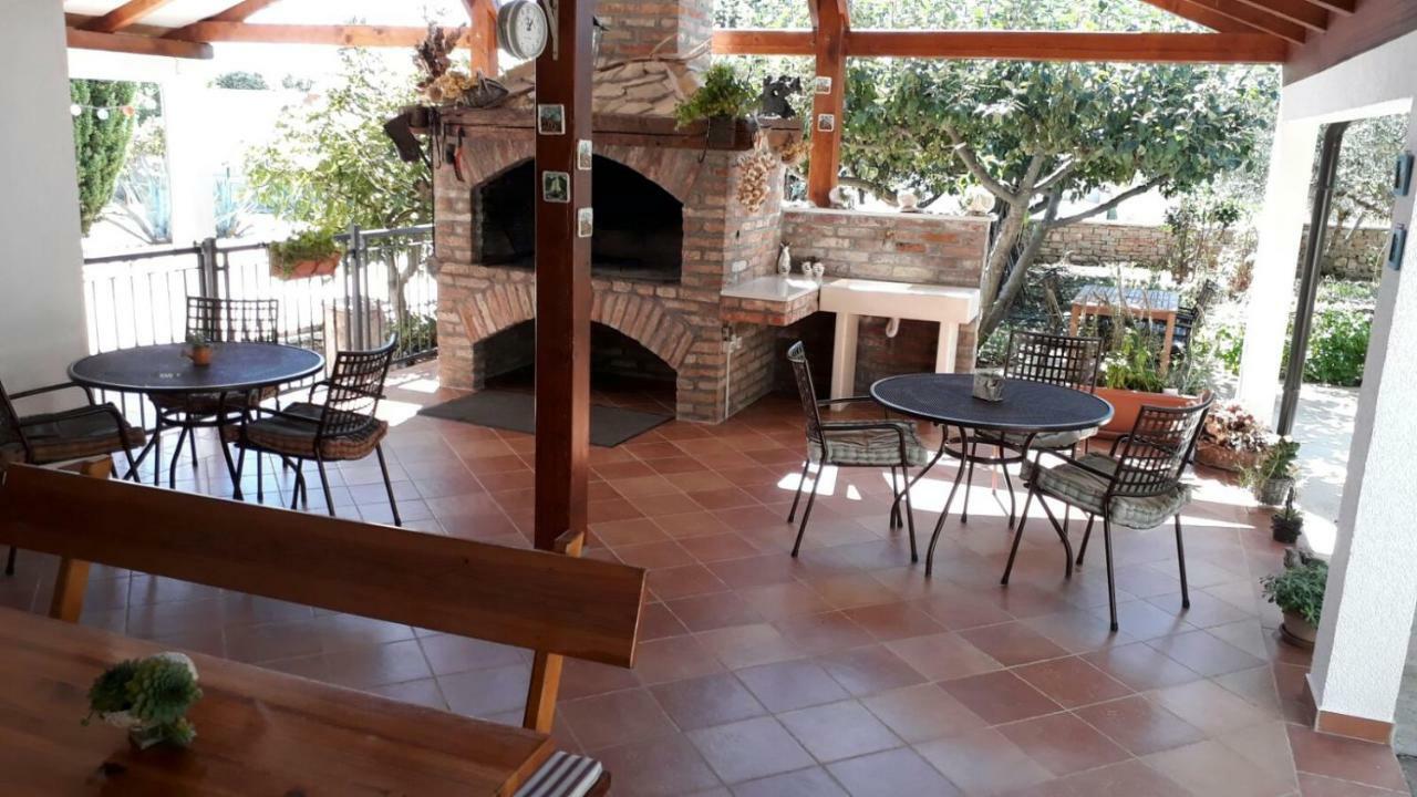 Apartments Ida Sućuraj מראה חיצוני תמונה