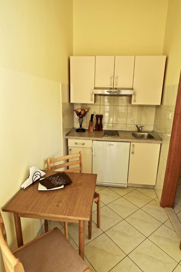 Apartments Ida Sućuraj מראה חיצוני תמונה